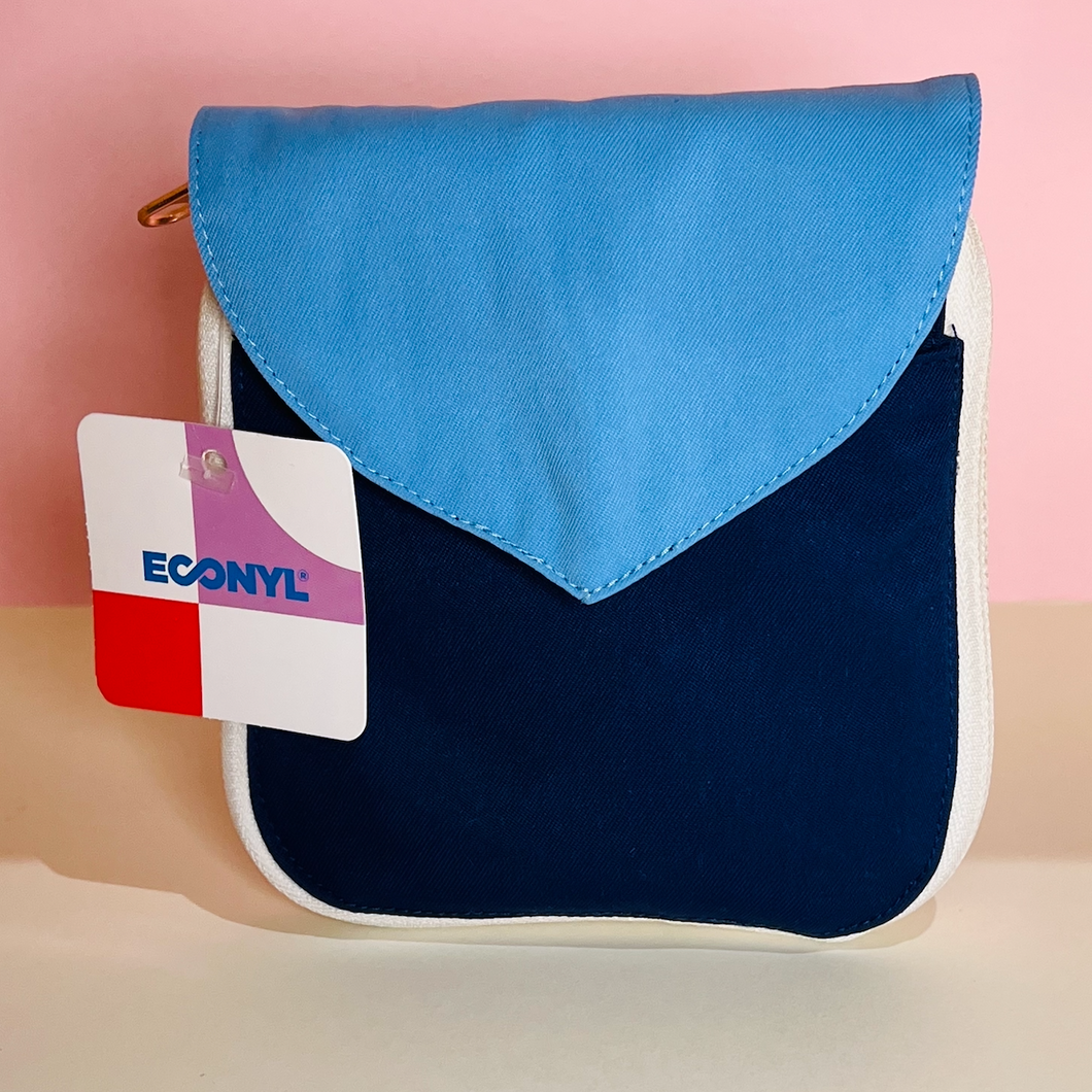 POKETINS™ - ACTION LEFT - NAVY with LIGHT BLUE FLAP